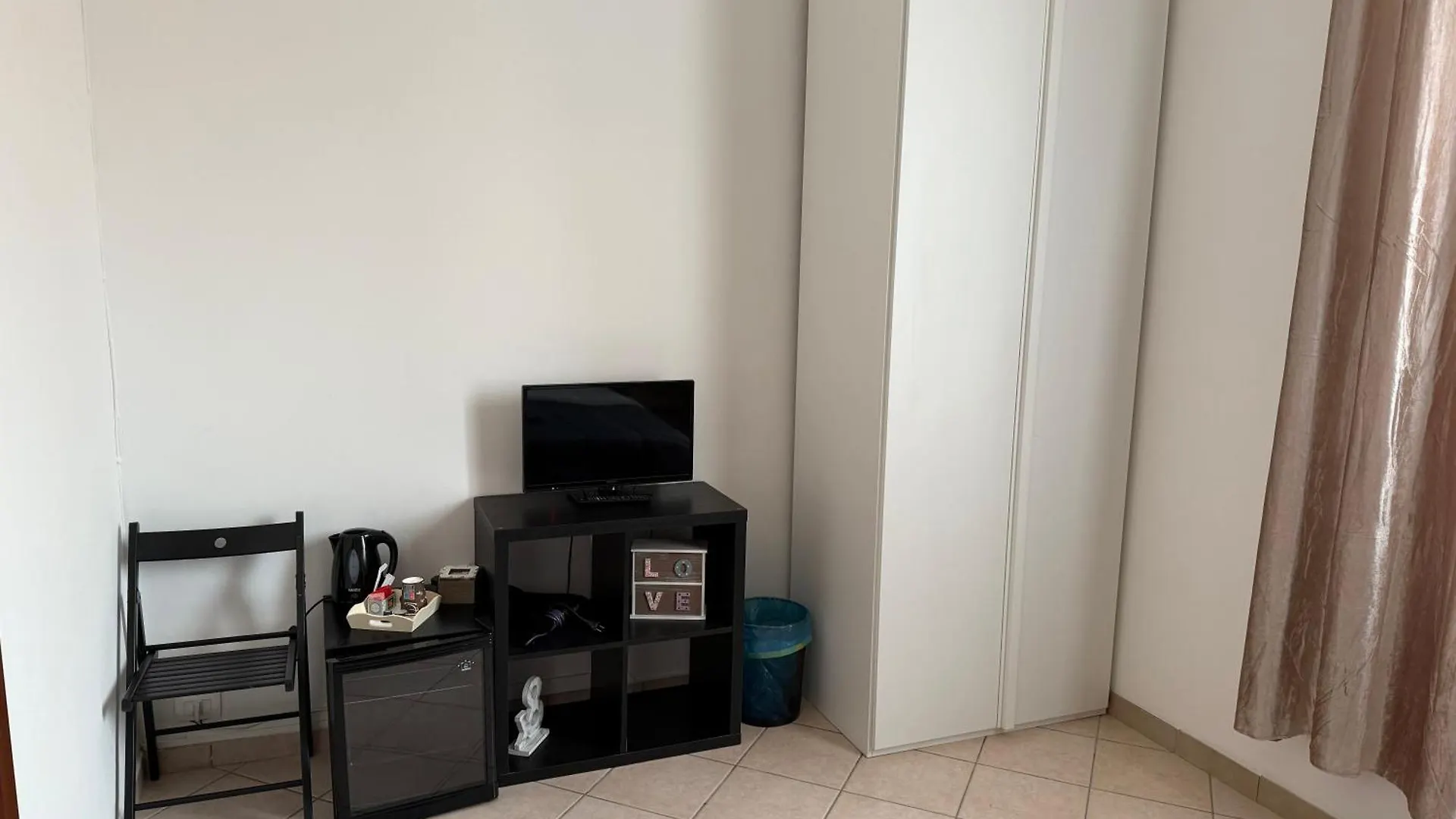 Affittacamere Home&Stazione Bolonia Pensjonat